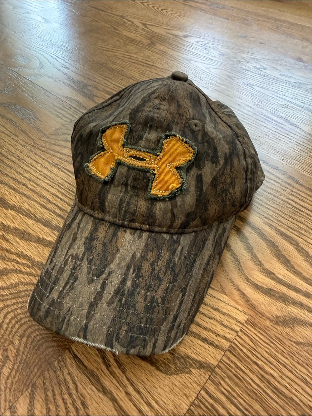 Under Armour Distressed Camo Mossy Oak Hunting Hat Dri-Fit OSFA